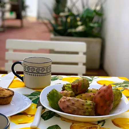 Couette-café Il Fico D'india - Salento Com Ugento